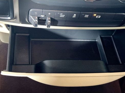 Used 2018 RAM 2500 SLT w/ Popular Equipment Group image 15