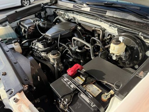 Used 2018 Toyota Tacoma SR5 image 24