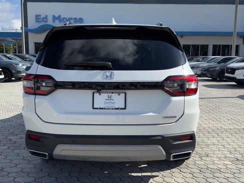 Used 2024 Honda Pilot Touring image 12