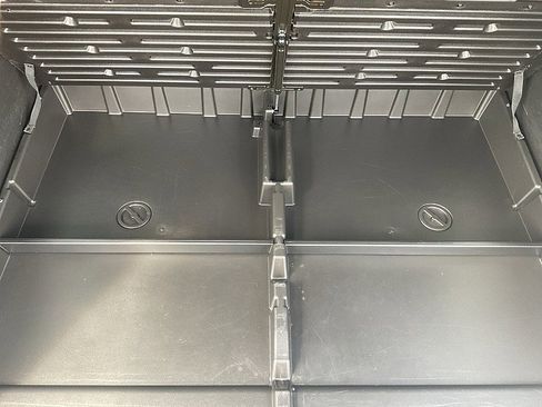 Used 2020 GMC Yukon XL Denali image 9