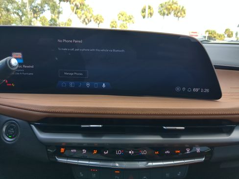 Certified 2025 Cadillac XT4 Premium Luxury w/ Technology Package image 22