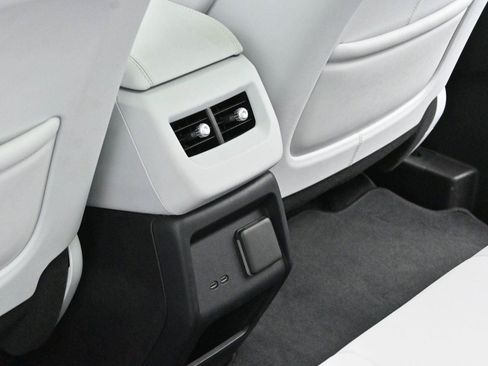 Certified 2025 Cadillac Optiq Sport 1 AWD/4WD image 32