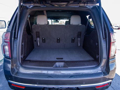 Used 2021 Chevrolet Suburban LT AWD/4WD image 29