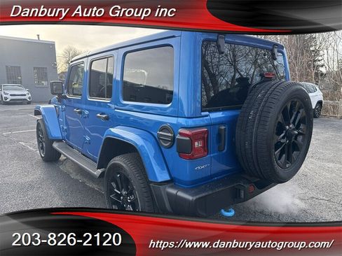 Used 2023 Jeep Wrangler Unlimited Sahara w/ Cold Weather Group AWD/4WD image 4