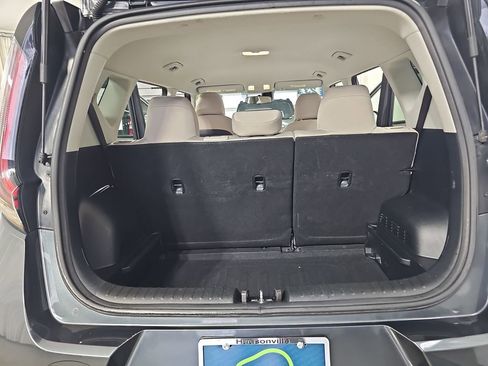 Used 2023 Kia Soul LX image 15