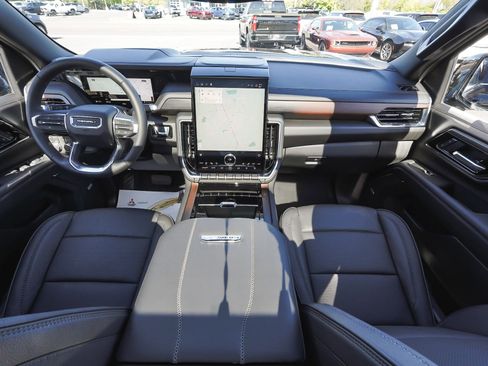 Used 2026 GMC Yukon XL Denali w/ Sun & Power Step Package AWD/4WD image 36