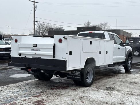 New 2026 Ford F450 XL w/ XL Chrome Package image 3