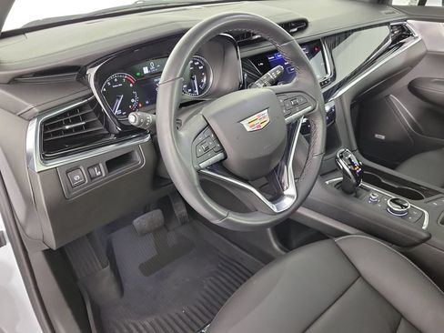 Certified 2025 Cadillac XT6 Premium Luxury FWD image 20