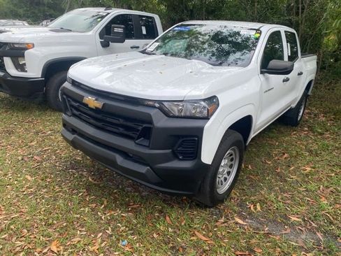 Used 2023 Chevrolet Colorado W/T image 4