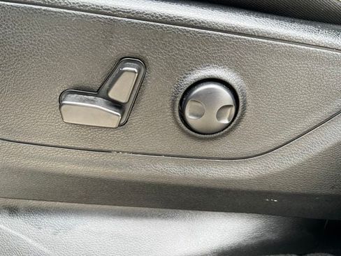 Used 2023 RAM 1500 Big Horn AWD/4WD image 17