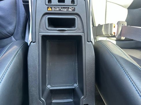 Used 2017 Chevrolet Volt Premier w/ Driver Confidence II Package FWD image 8