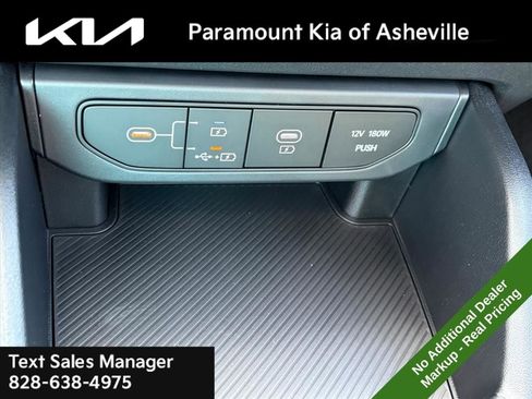 New 2025 Kia K4 LXS image 23