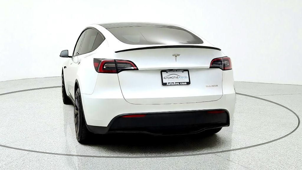Used 2024 Tesla Model Y Performance AWD/4WD image 6