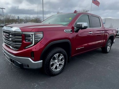Used 2022 GMC Sierra 1500 SLT w/ SLT Convenience Package image 4