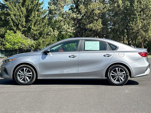 Certified 2024 Kia Forte LXS FWD image 7