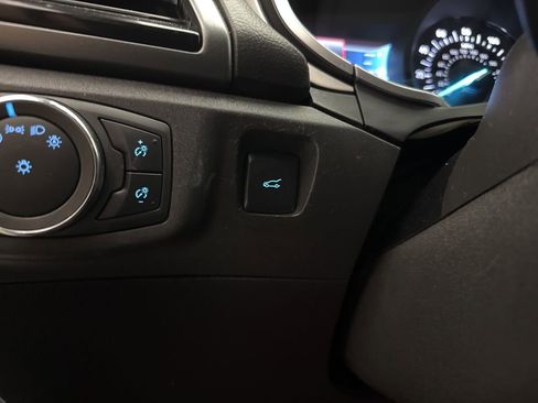 Used 2016 Ford Fusion SE image 19