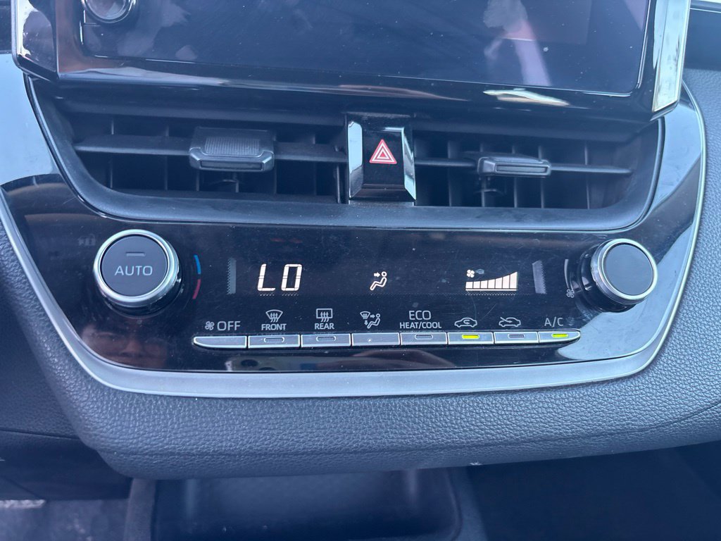 Used 2025 Toyota Corolla LE FWD image 23