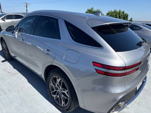 Used 2024 Genesis GV70 2.5T w/ Advanced Package AWD/4WD image 7