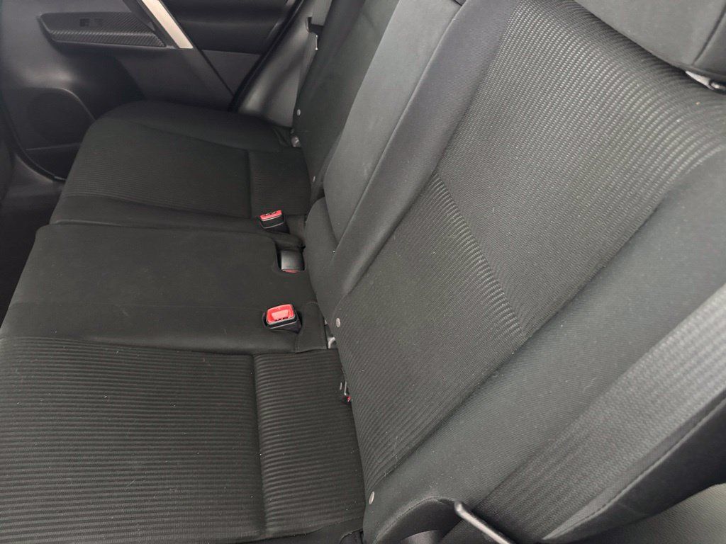 Used 2015 Toyota RAV4 LE AWD/4WD image 27