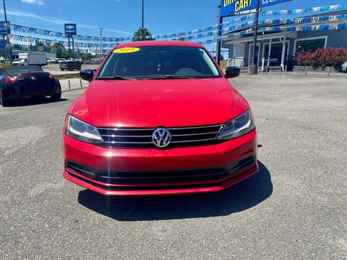 Used 2015 Volkswagen Jetta S FWD image 2