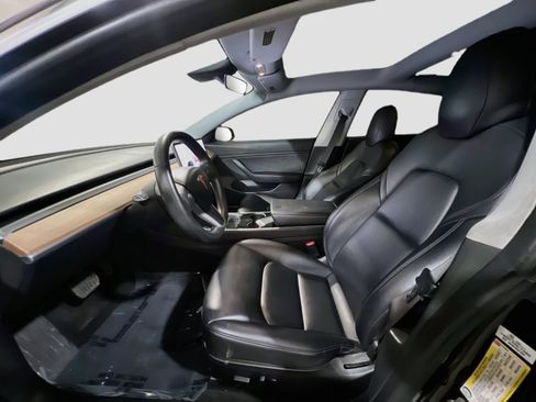 Used 2018 Tesla Model 3 Long Range RWD image 15