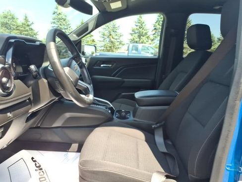 Used 2024 Chevrolet Colorado LT w/ LT Convenience Package II AWD/4WD image 12