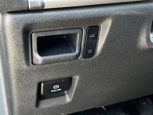 Used 2025 Ford Expedition Active RWD image 10