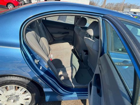 Used 2011 Honda Civic DX-VP image 10