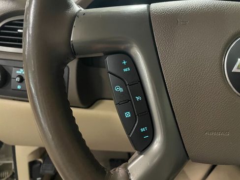 Used 2012 Chevrolet Suburban LTZ AWD/4WD image 12