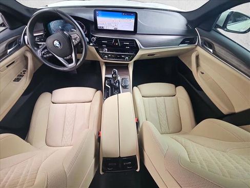 Used 2023 BMW 530i w/ Convenience Package RWD image 16