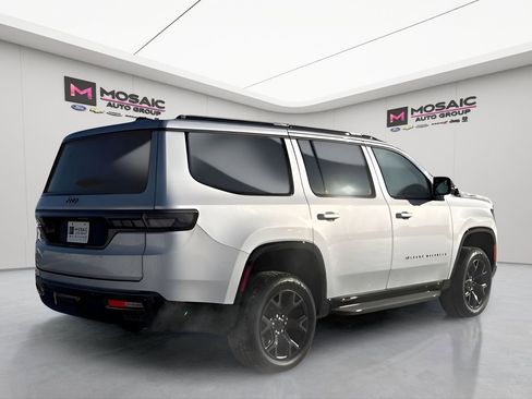 New 2026 Jeep Grand Wagoneer Limited w/ Convenience Group I image 3