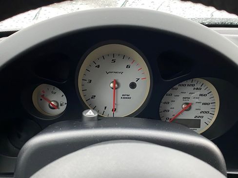 Used 2003 Dodge Viper SRT-10 image 10