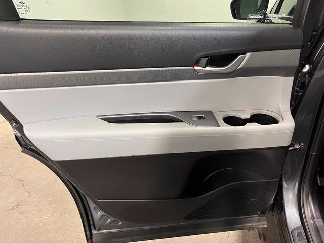 Used 2025 Hyundai Palisade SEL FWD image 16