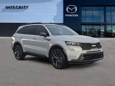 Used 2023 Kia Sorento X-Line EX image 1