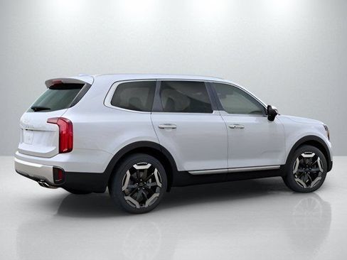 Used 2025 Kia Telluride S FWD image 6