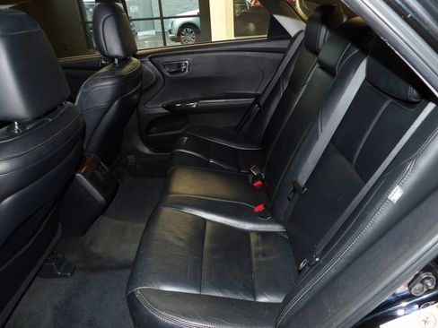 Used 2013 Toyota Avalon XLE Premium image 23