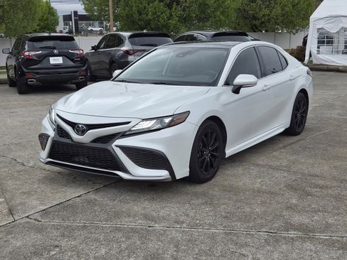 Used 2021 Toyota Camry XSE w/ Navigation Package image 2