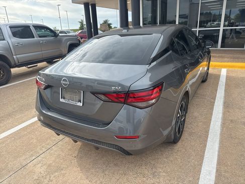 Used 2024 Nissan Sentra SV FWD image 7