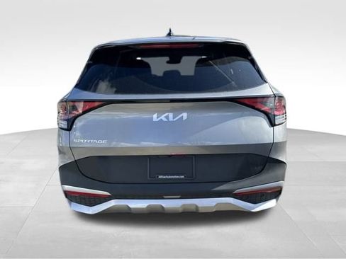Used 2025 Kia Sportage LX image 7