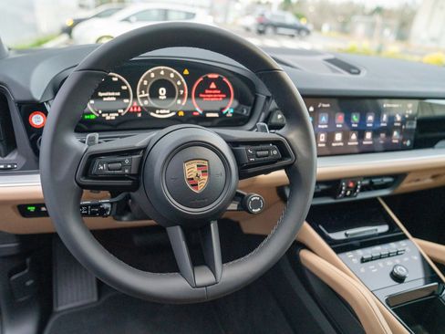 New 2026 Porsche Cayenne image 13