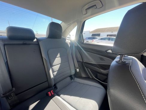 Used 2025 Volkswagen Jetta SE image 37