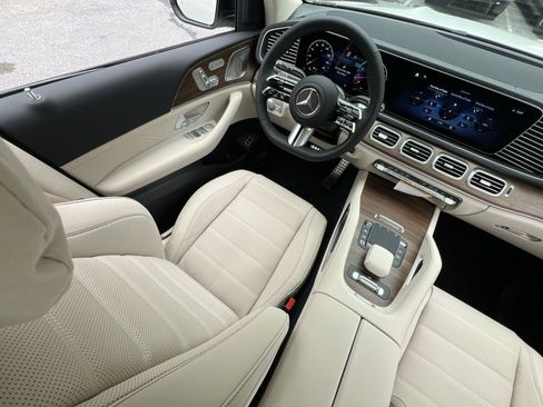 New 2026 Mercedes-Benz GLS 450 4MATIC image 16