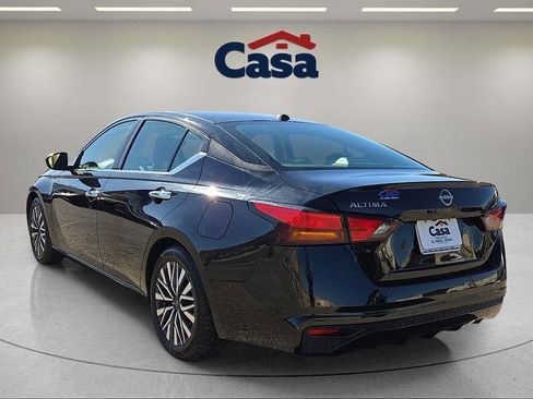 Used 2024 Nissan Altima 2.5 SV image 4