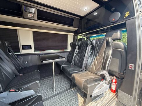 Used 2022 Mercedes-Benz Sprinter 3500 image 26