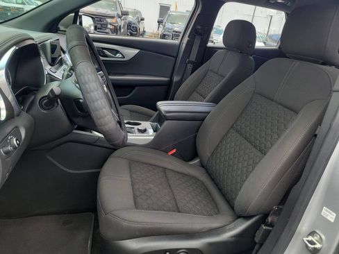 Used 2021 Chevrolet Blazer LT FWD image 18