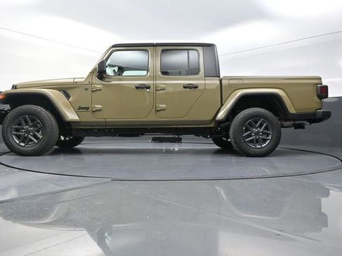New 2026 Jeep Gladiator Sport image 22