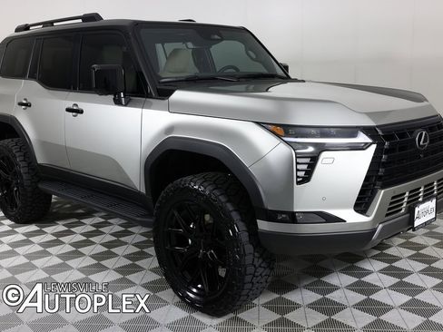 Used 2025 Lexus GX 550 image 4
