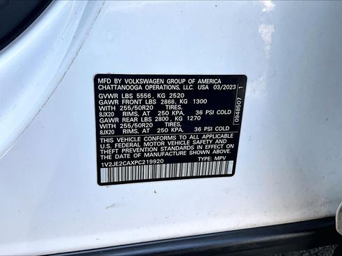 Certified 2023 Volkswagen Atlas Cross Sport SE w/ Panoramic Sunroof Package FWD image 34