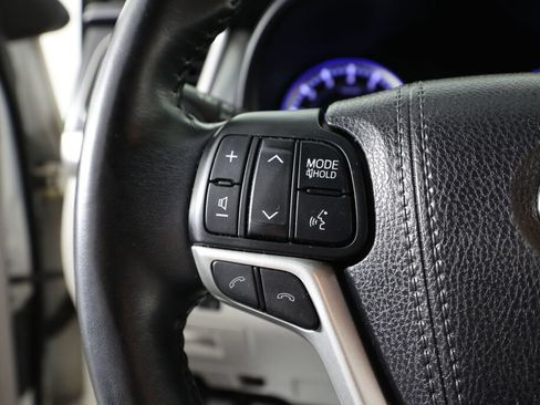Used 2018 Toyota Highlander Limited AWD/4WD image 33