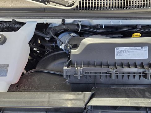Used 2025 Chevrolet Express 2500 w/ Driver Convenience Package RWD image 32